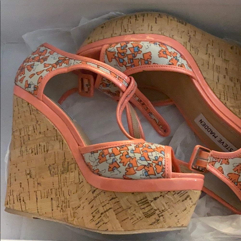 Steve Madden Coral wedges